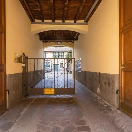 Tiny & Tidy Studio In The Key Area Of Milan Exterior photo