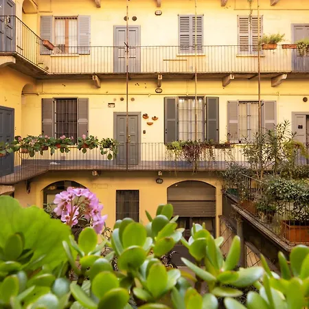 Tiny & Tidy Studio In The Key Area Of Milan Exterior photo