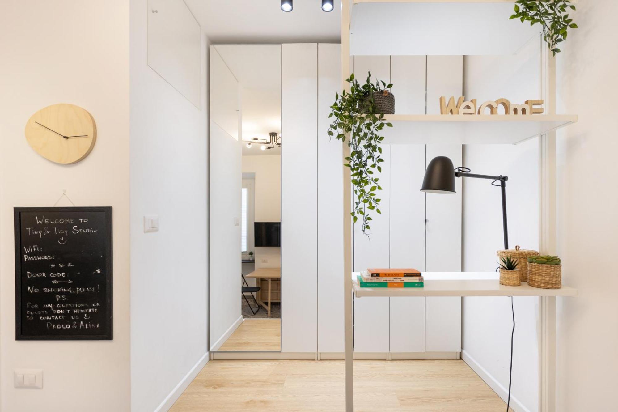 Apartment Tiny & Tidy In The Key Area Of Mailand