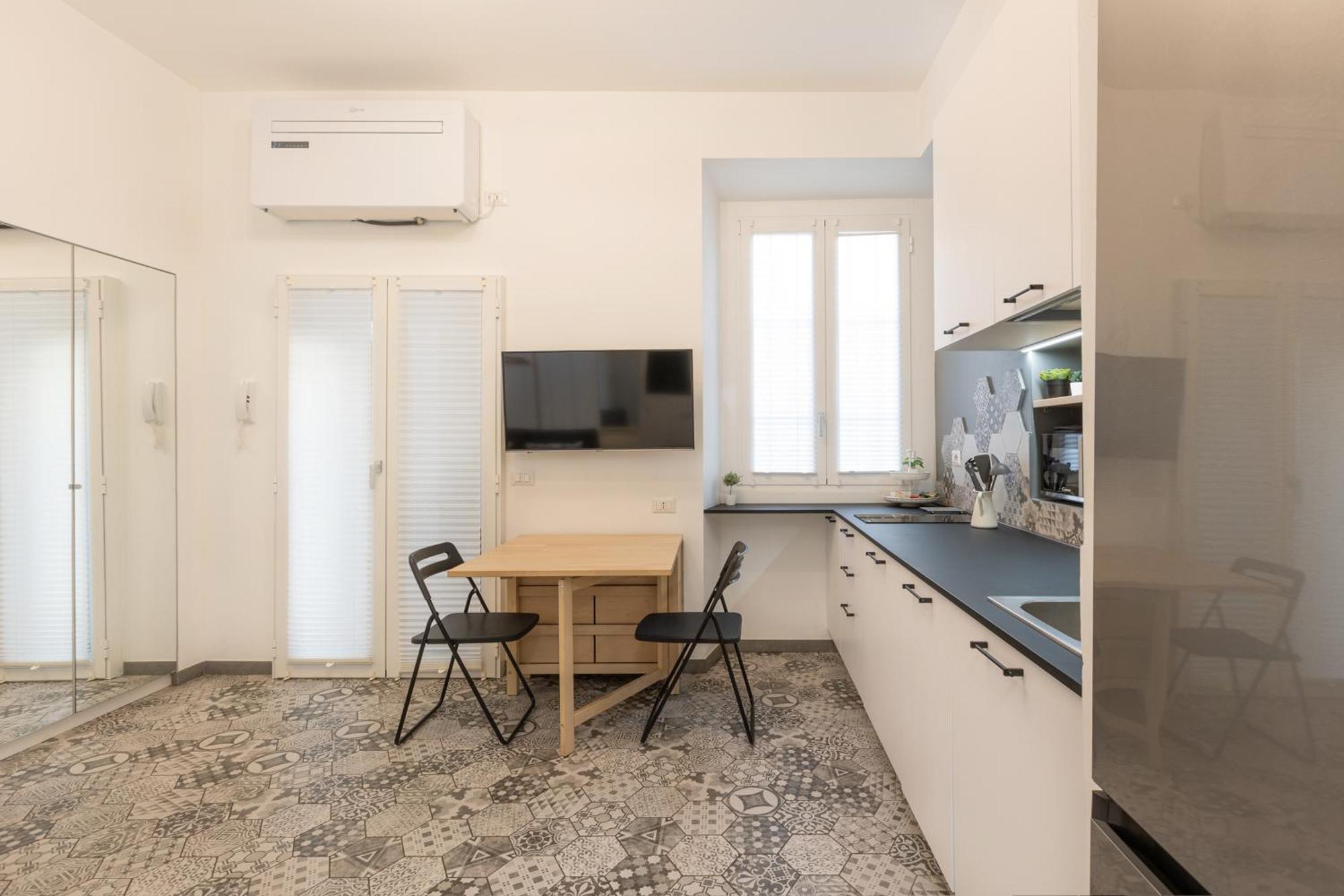 Apartment Tiny & Tidy In The Key Area Of *